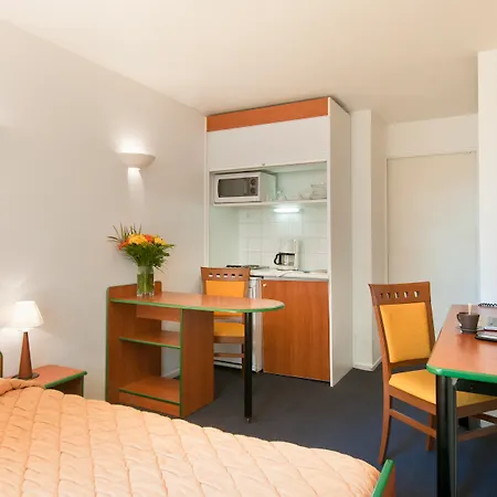 Adagio Access La Defense - Leonard De Vinci Апарт-отель 3*