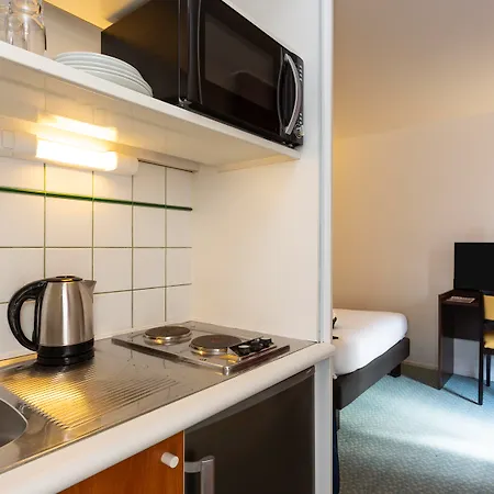 Adagio Access La Defense - Leonard De Vinci Курбевуа