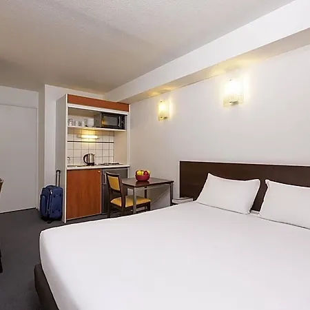Adagio Access La Defense - Leonard De Vinci מלון דירות 3*