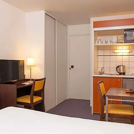 Adagio Access La Defense - Leonard De Vinci מלון דירות