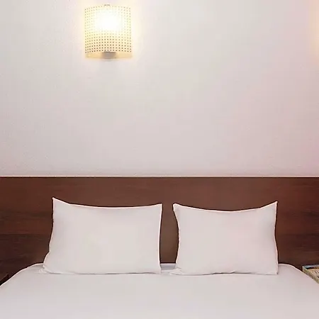 Adagio Access La Defense - Leonard De Vinci 3* קורבוו