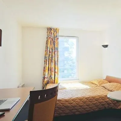 Adagio Access La Defense - Leonard De Vinci Курбевуа