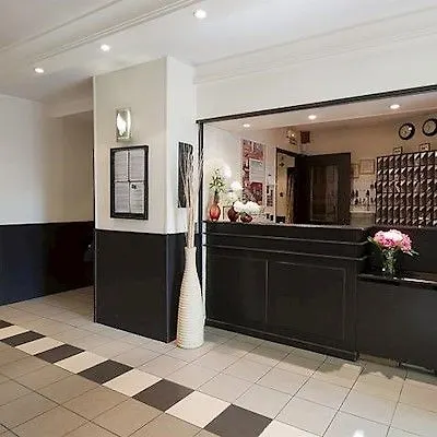 Adagio Access La Defense - Leonard De Vinci 3* Курбевуа