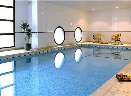 Adagio Access La Defense - Leonard De Vinci Апарт-отель Курбевуа
