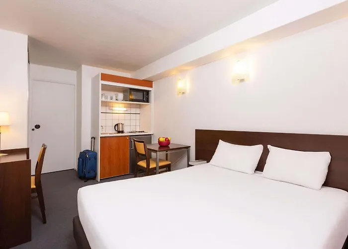 Adagio Access La Defense - Leonard De Vinci Apart Otel